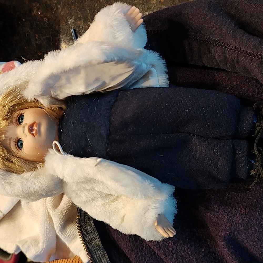 Vintage  small doll with  dog and bird  house - Picture 9 of 9